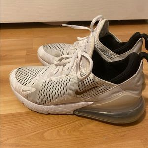 Nike women’s air max 270